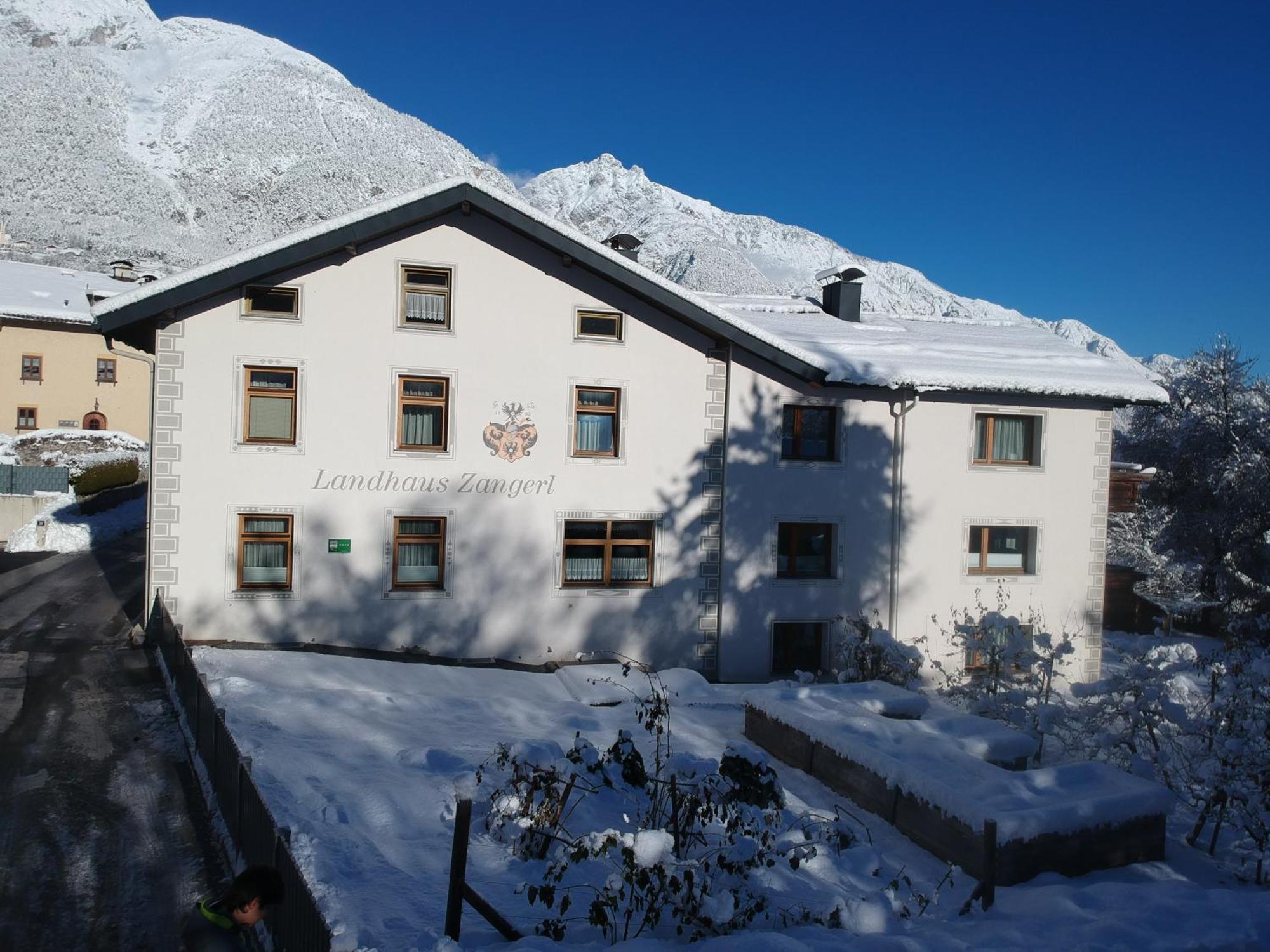 Landhaus Zangerl - Kobelerhof Landeck Eksteriør bilde